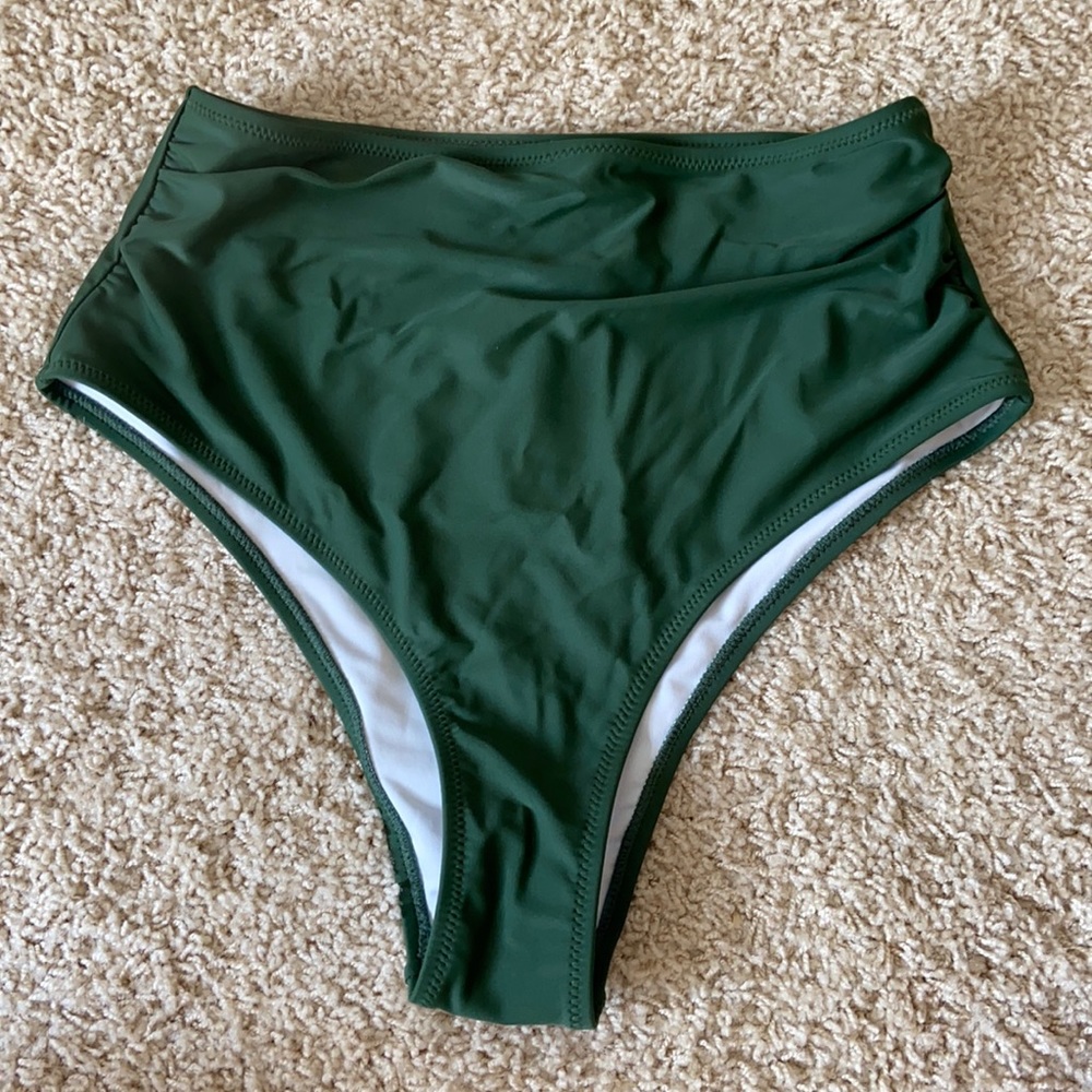 CUPSHE dark green high-waisted swimsuit bottoms
